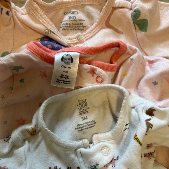 Bundle/Lot of 11 0-3 Month Baby Clothes - Picture 2 of 13